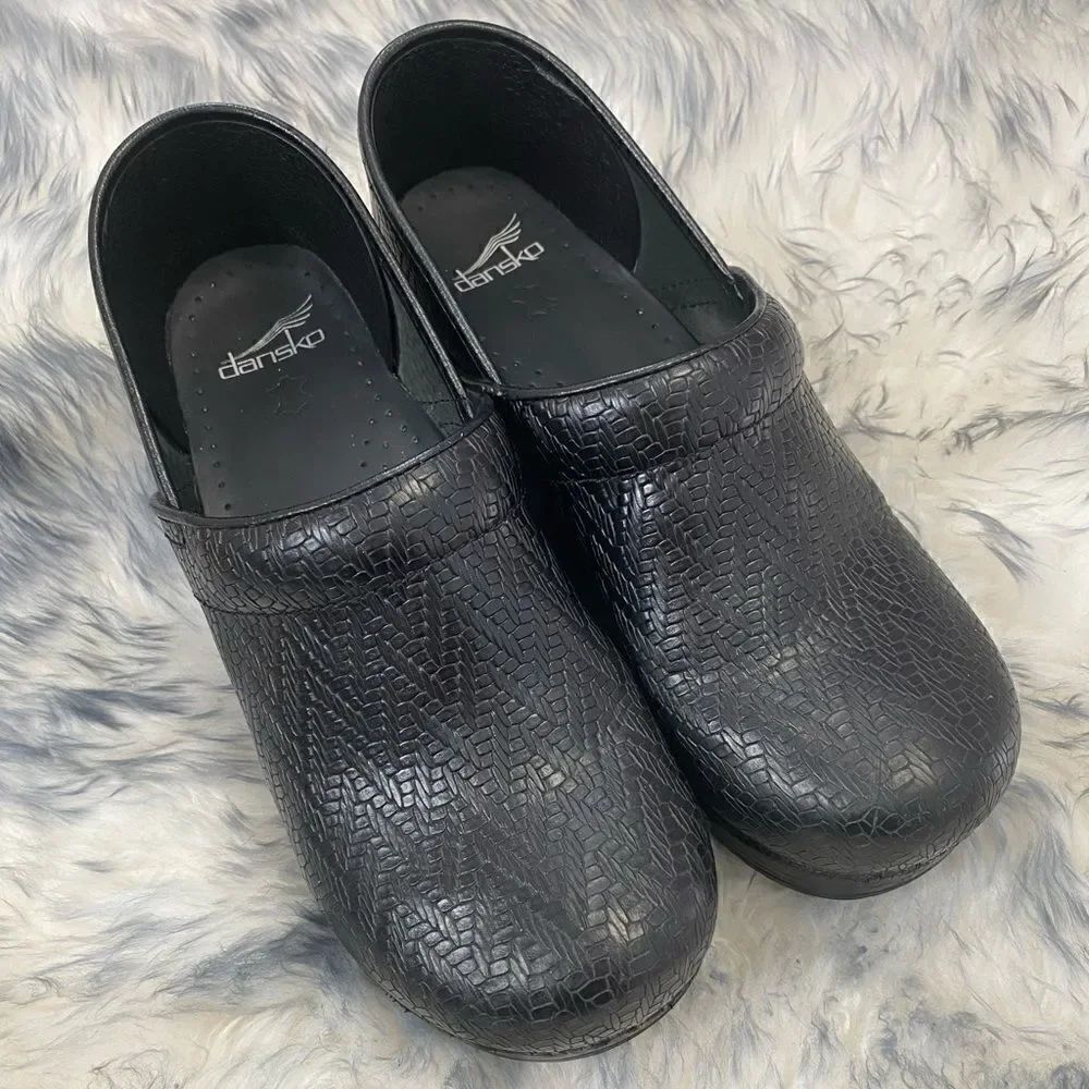 Dansko Black Leather Clogs Women Size 11
